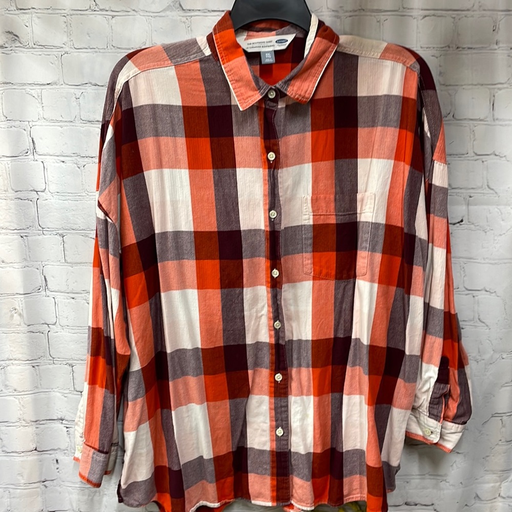 Old Navy Boyfriend plaid XXL button up shirt